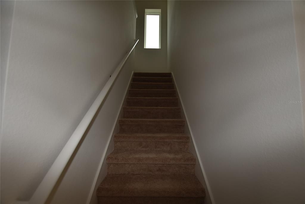 For Rent: $2,395 (4 beds, 2 baths, 2571 Square Feet)