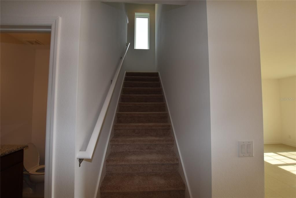 For Rent: $2,395 (4 beds, 2 baths, 2571 Square Feet)