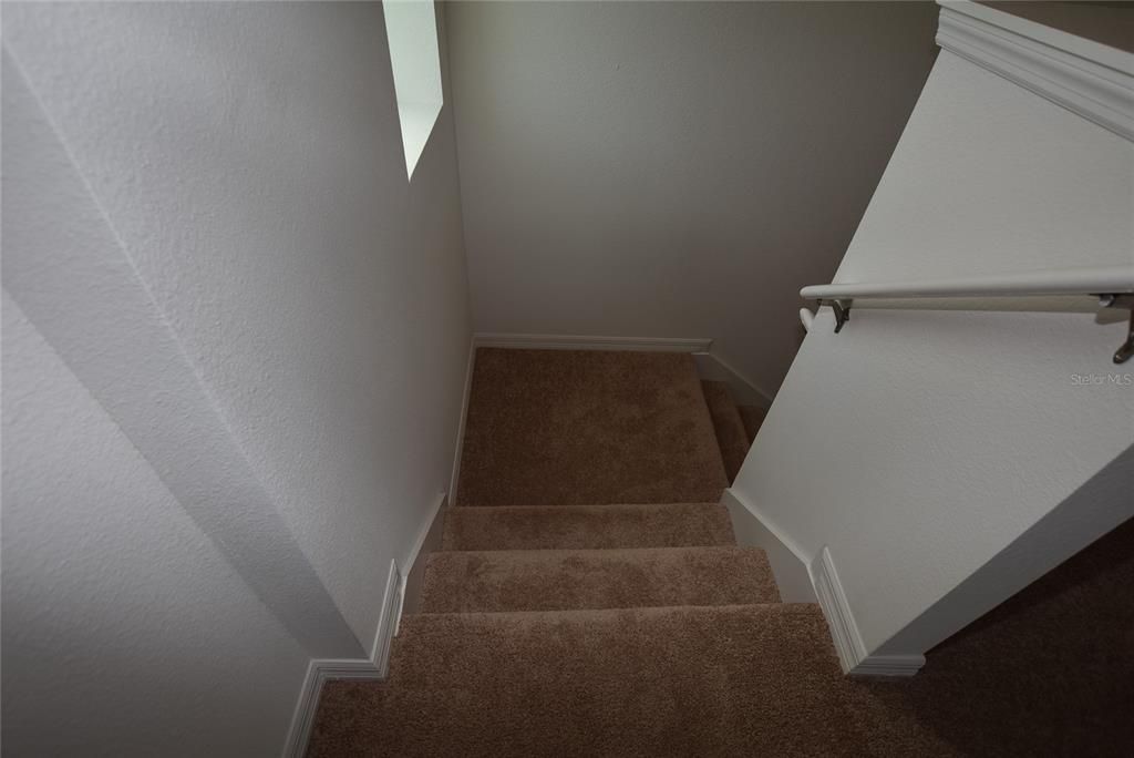 For Rent: $2,395 (4 beds, 2 baths, 2571 Square Feet)