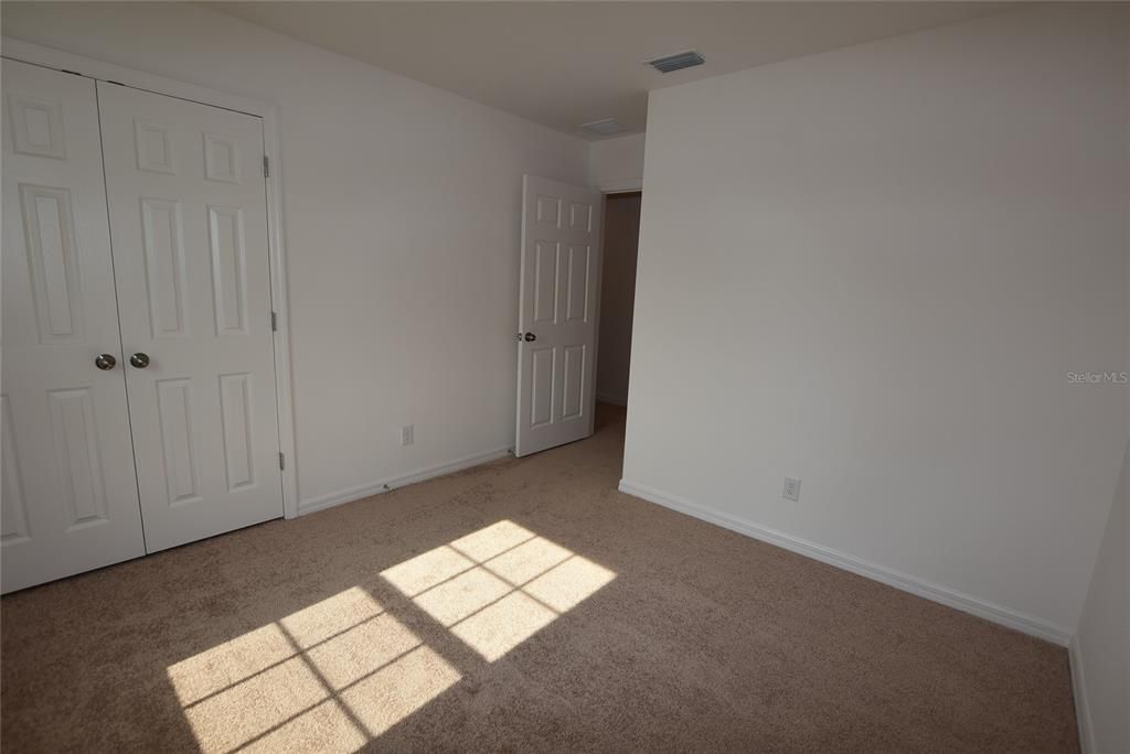 For Rent: $2,395 (4 beds, 2 baths, 2571 Square Feet)