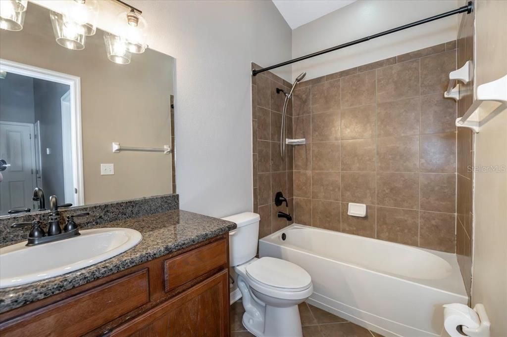 For Sale: $340,000 (3 beds, 2 baths, 1401 Square Feet)