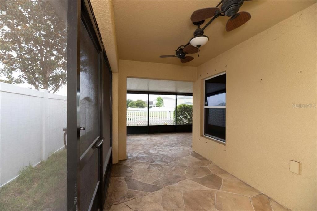 For Sale: $340,000 (3 beds, 2 baths, 1401 Square Feet)