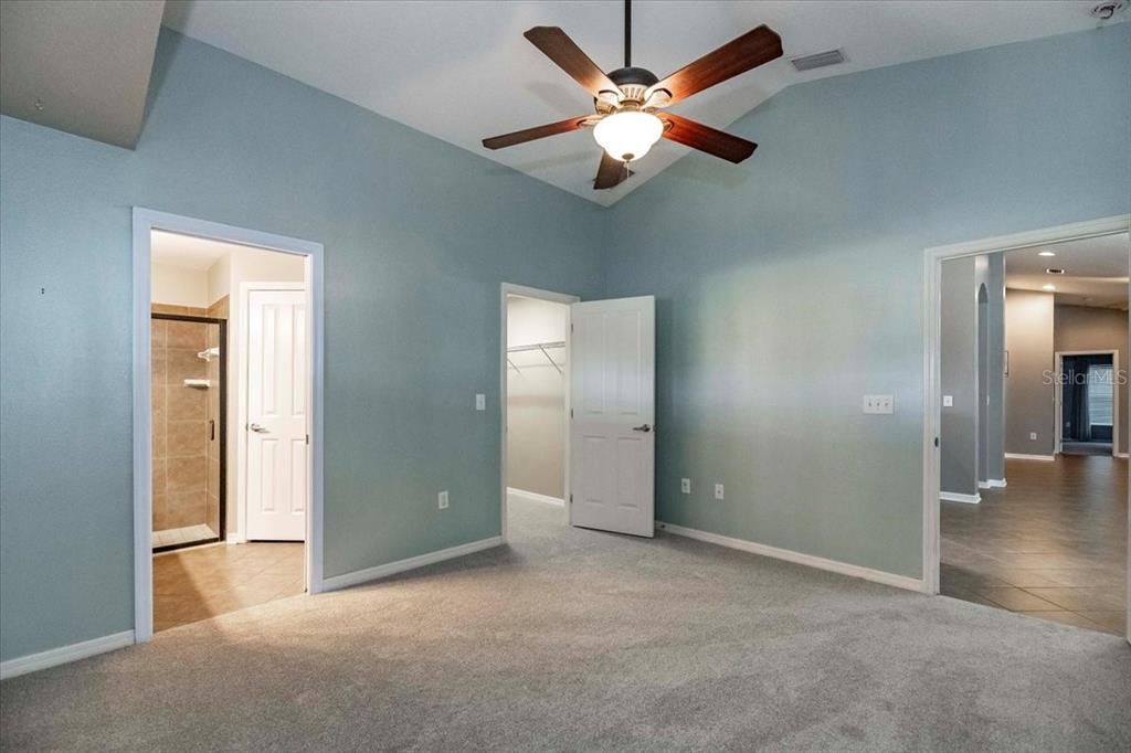 For Sale: $340,000 (3 beds, 2 baths, 1401 Square Feet)