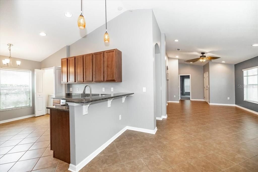 For Sale: $340,000 (3 beds, 2 baths, 1401 Square Feet)