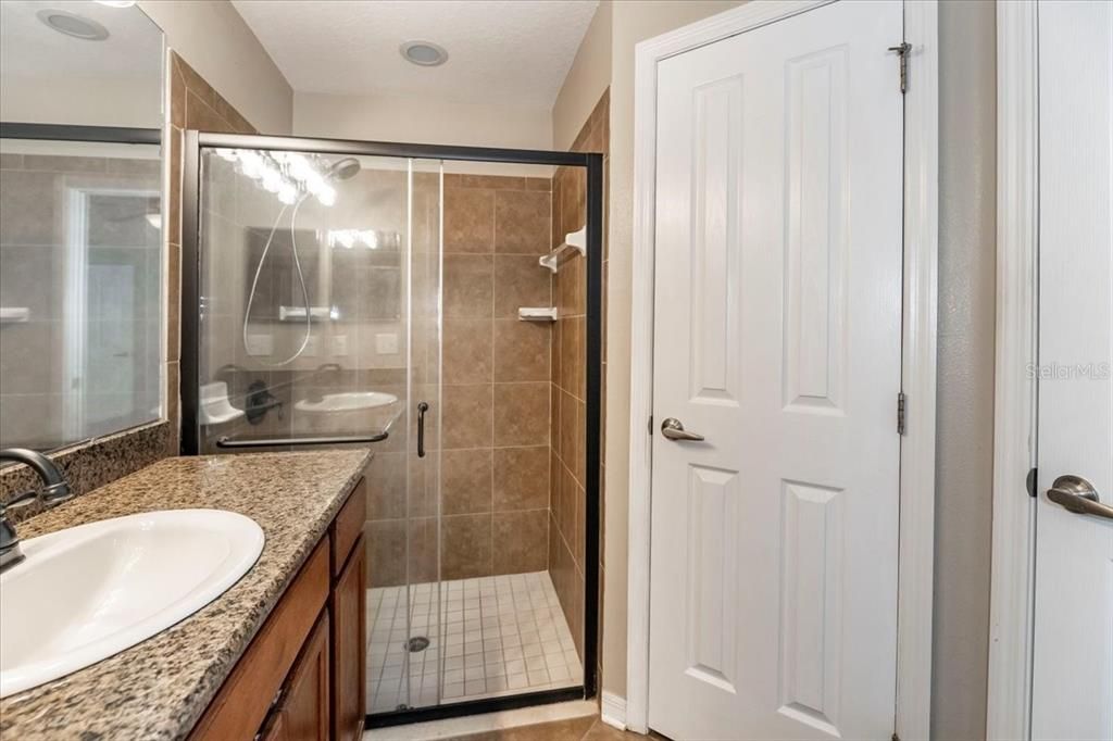 For Sale: $340,000 (3 beds, 2 baths, 1401 Square Feet)