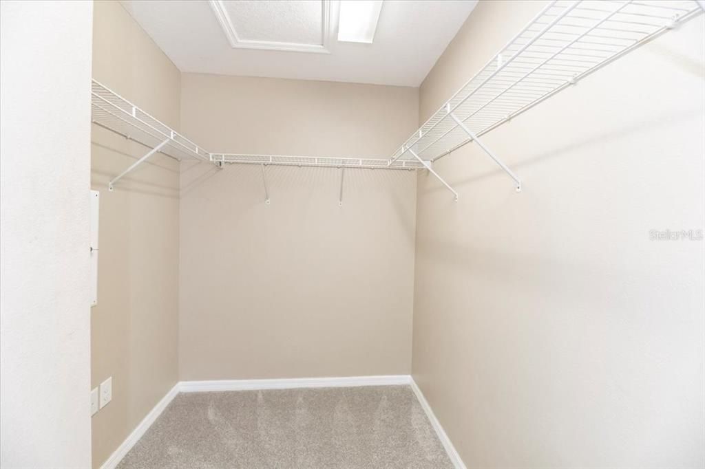 For Sale: $340,000 (3 beds, 2 baths, 1401 Square Feet)