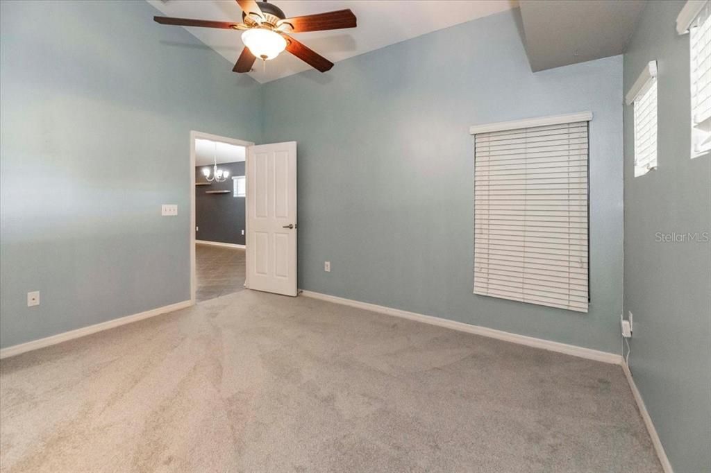 For Sale: $340,000 (3 beds, 2 baths, 1401 Square Feet)