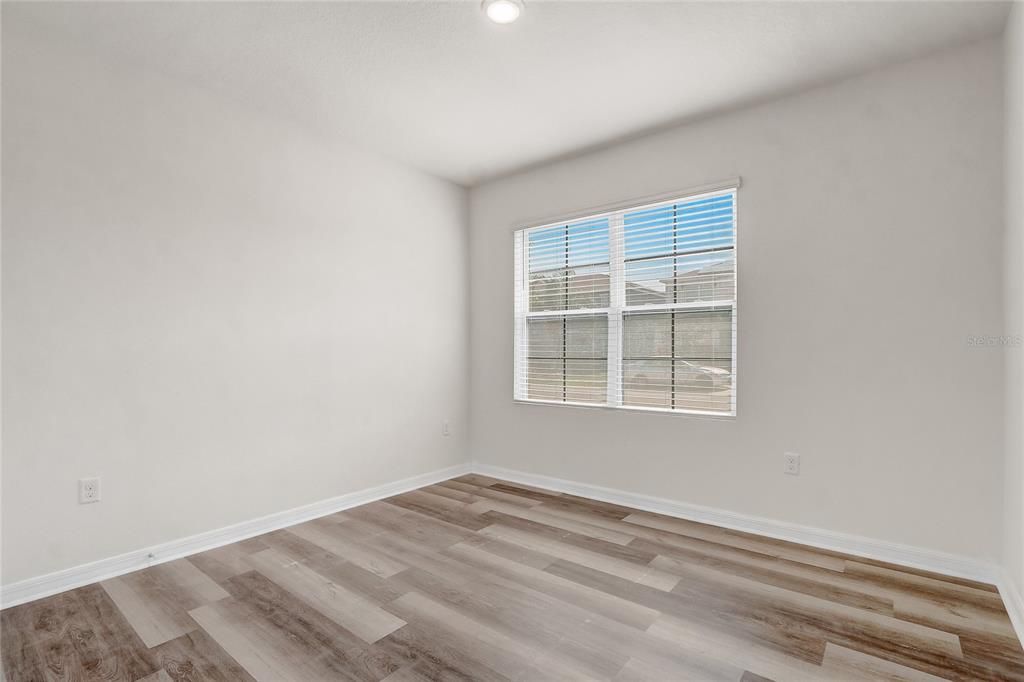 For Sale: $275,000 (3 beds, 2 baths, 1718 Square Feet)