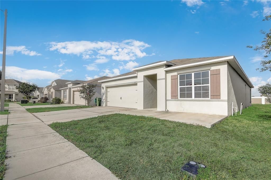 For Sale: $275,000 (3 beds, 2 baths, 1718 Square Feet)