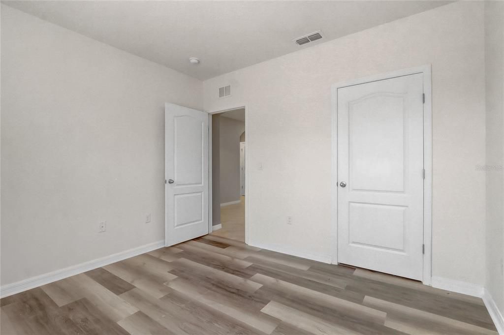 For Sale: $275,000 (3 beds, 2 baths, 1718 Square Feet)