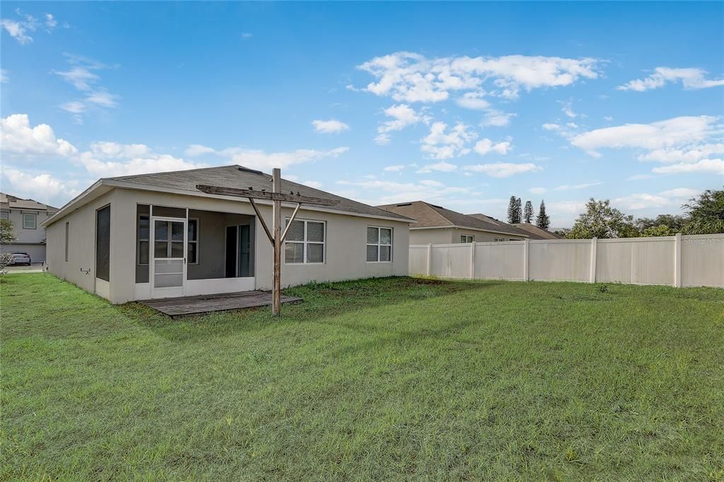 For Sale: $275,000 (3 beds, 2 baths, 1718 Square Feet)