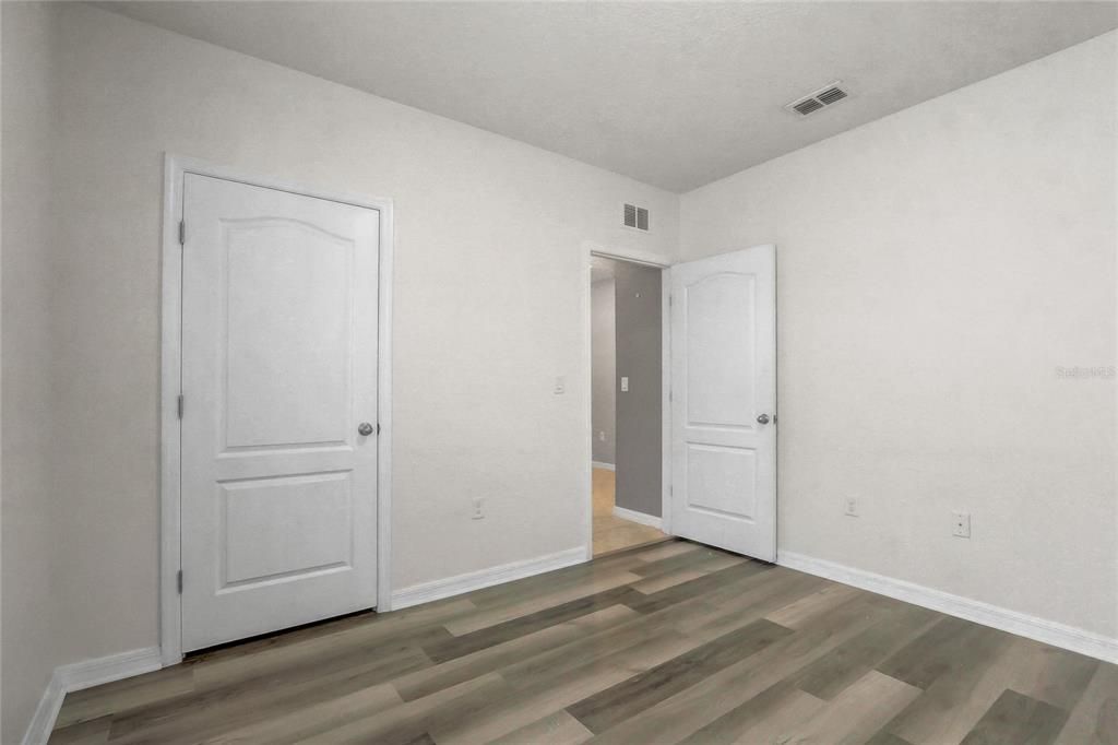 For Sale: $275,000 (3 beds, 2 baths, 1718 Square Feet)