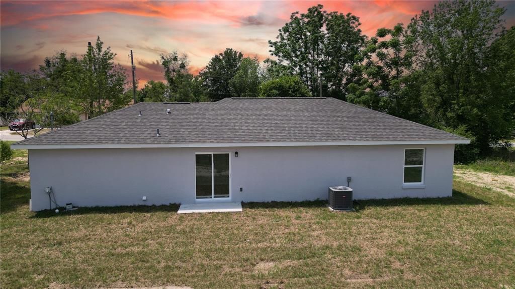 Под контрактом: $220,000 (3 спален, 2 ванн, 1173 Квадратных фут)