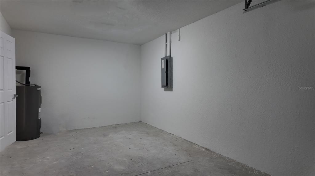 Под контрактом: $220,000 (3 спален, 2 ванн, 1173 Квадратных фут)