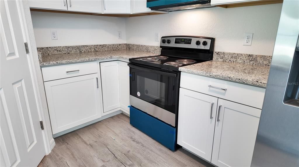 Под контрактом: $220,000 (3 спален, 2 ванн, 1173 Квадратных фут)