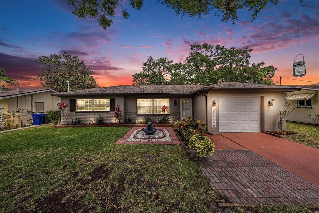 Recently Sold: $420,000 (2 beds, 2 baths, 1163 Square Feet)