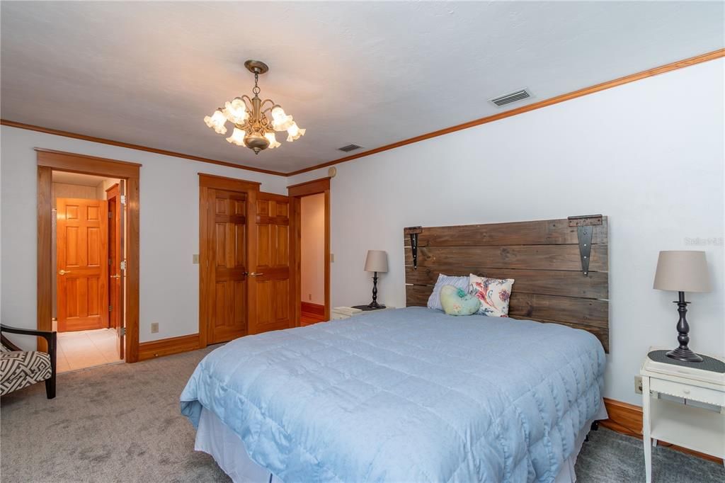 For Sale: $1,395,000 (5 beds, 4 baths, 5436 Square Feet)