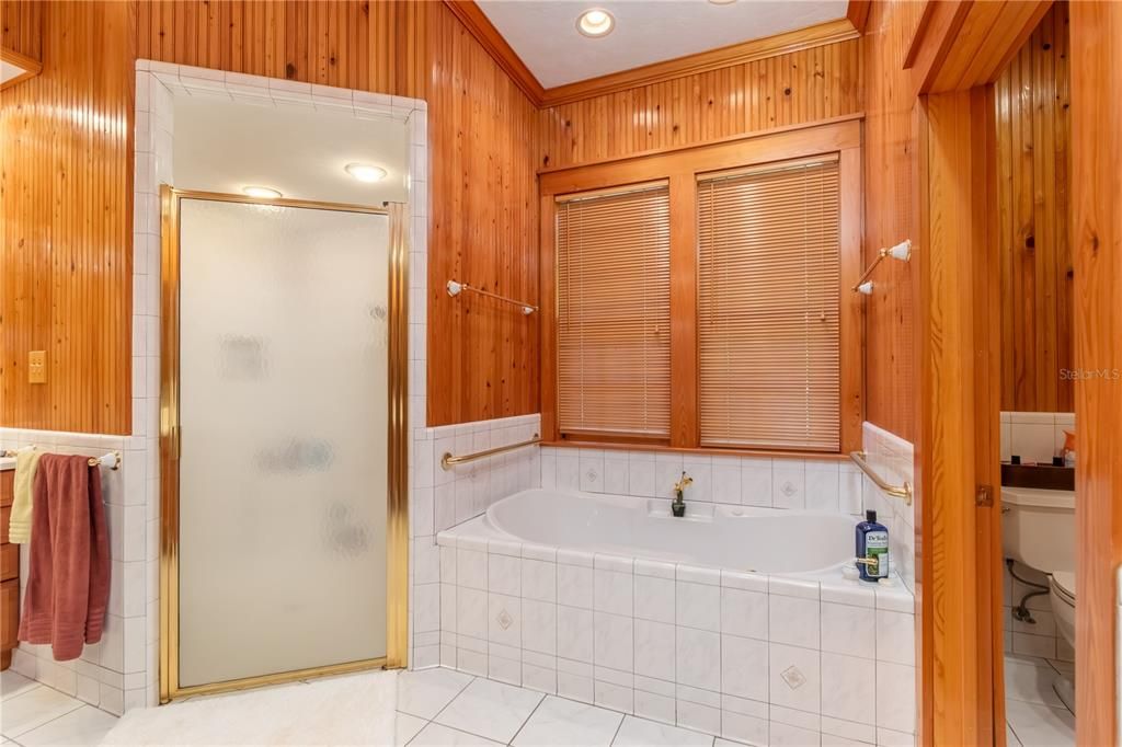 For Sale: $1,395,000 (5 beds, 4 baths, 5436 Square Feet)