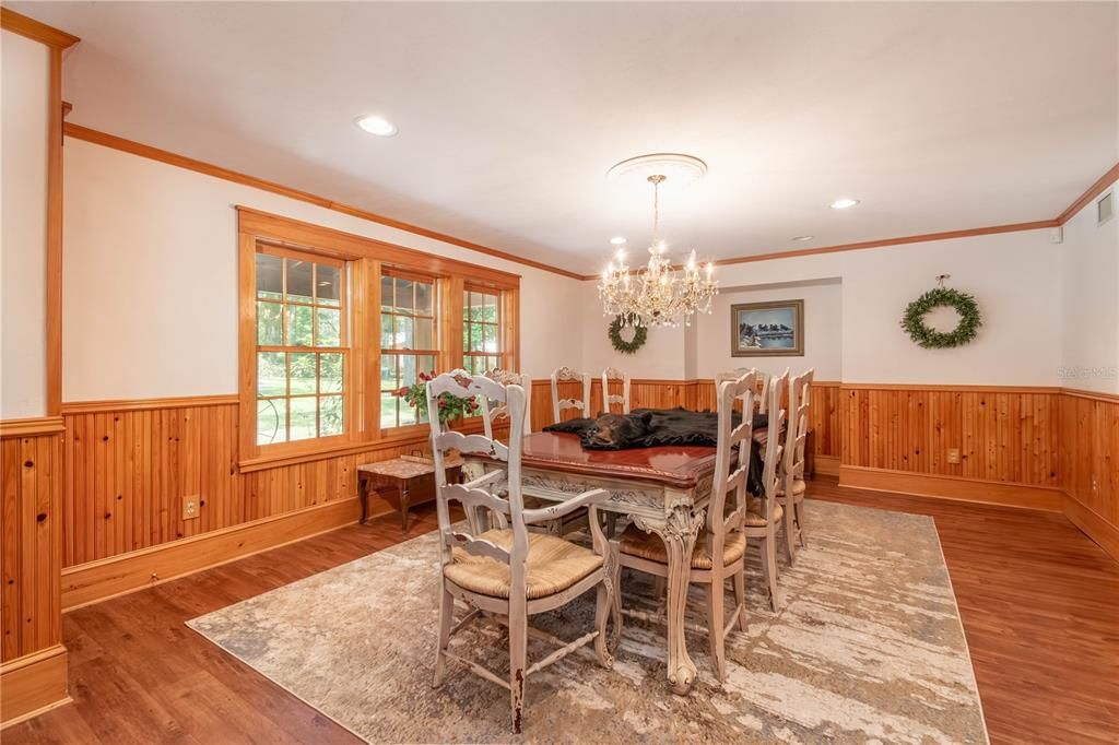 For Sale: $1,395,000 (5 beds, 4 baths, 5436 Square Feet)