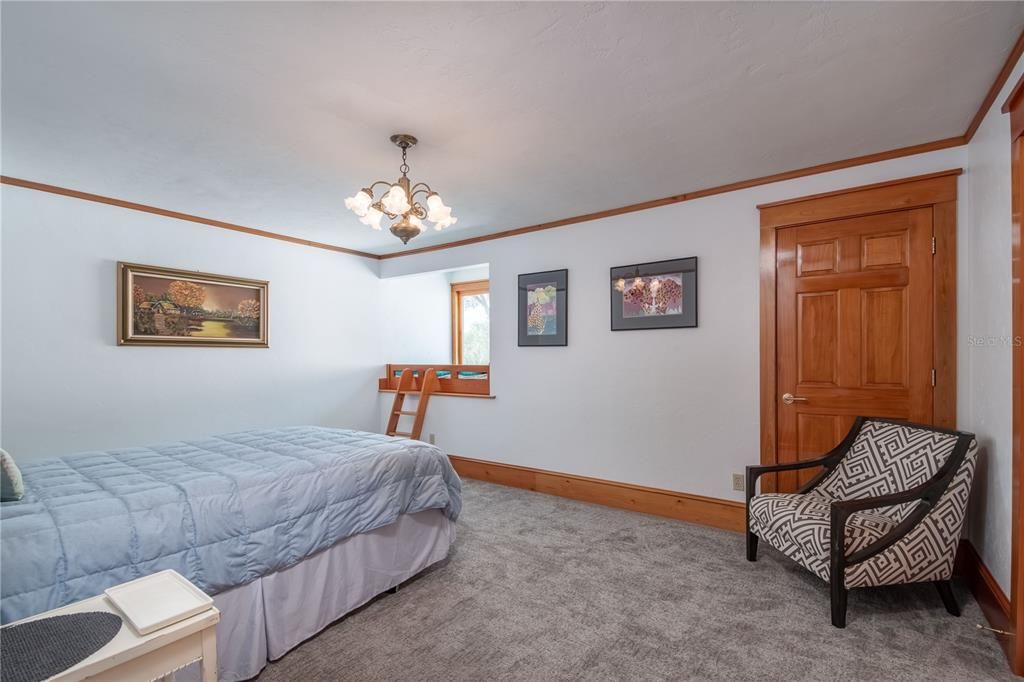 For Sale: $1,395,000 (5 beds, 4 baths, 5436 Square Feet)