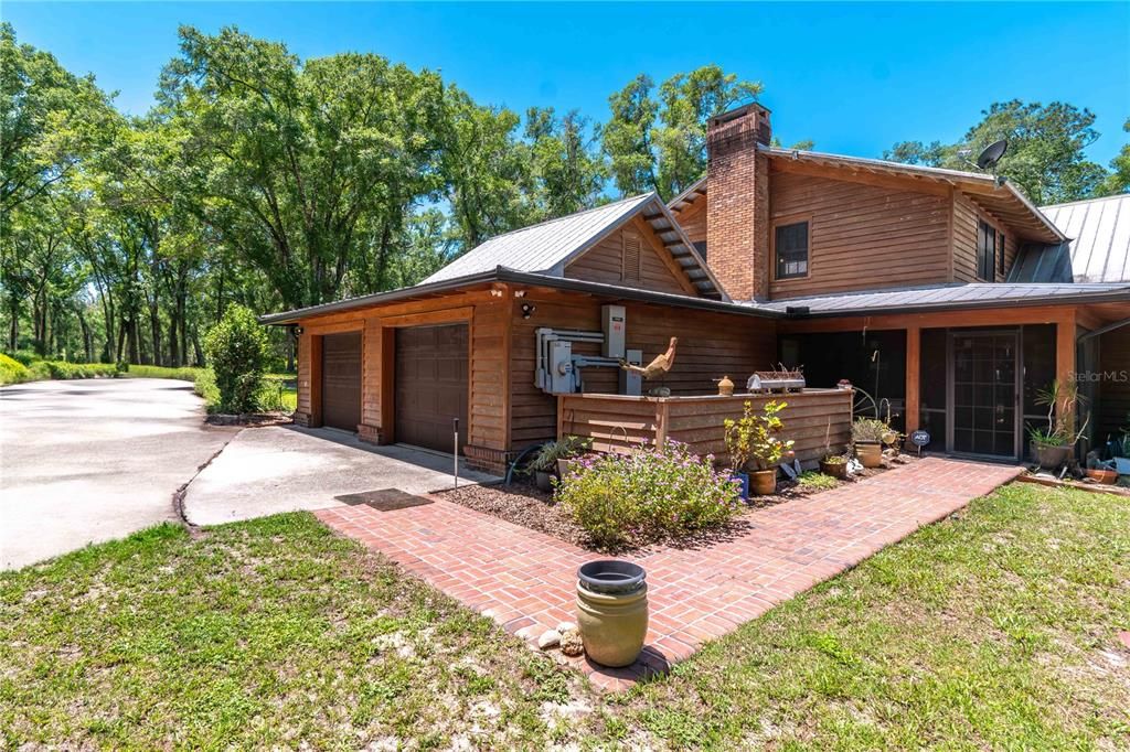 For Sale: $1,395,000 (5 beds, 4 baths, 5436 Square Feet)