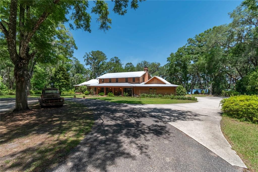 For Sale: $1,395,000 (5 beds, 4 baths, 5436 Square Feet)