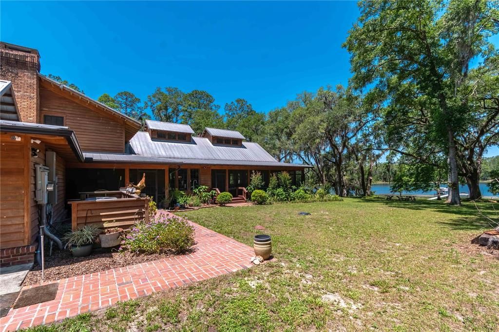 For Sale: $1,395,000 (5 beds, 4 baths, 5436 Square Feet)