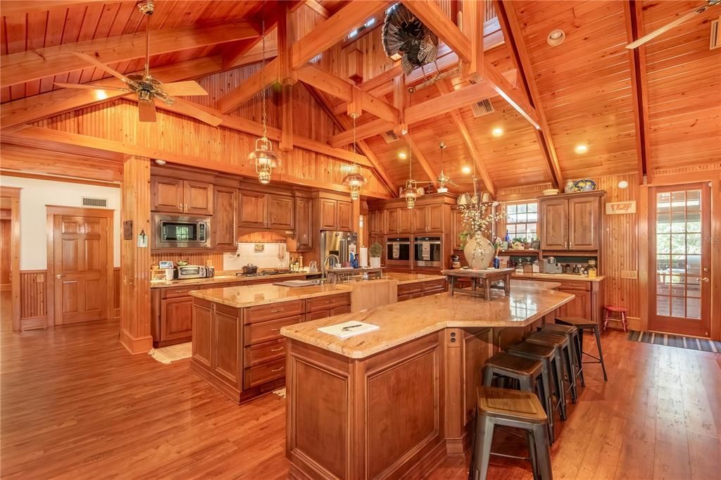 For Sale: $1,395,000 (5 beds, 4 baths, 5436 Square Feet)