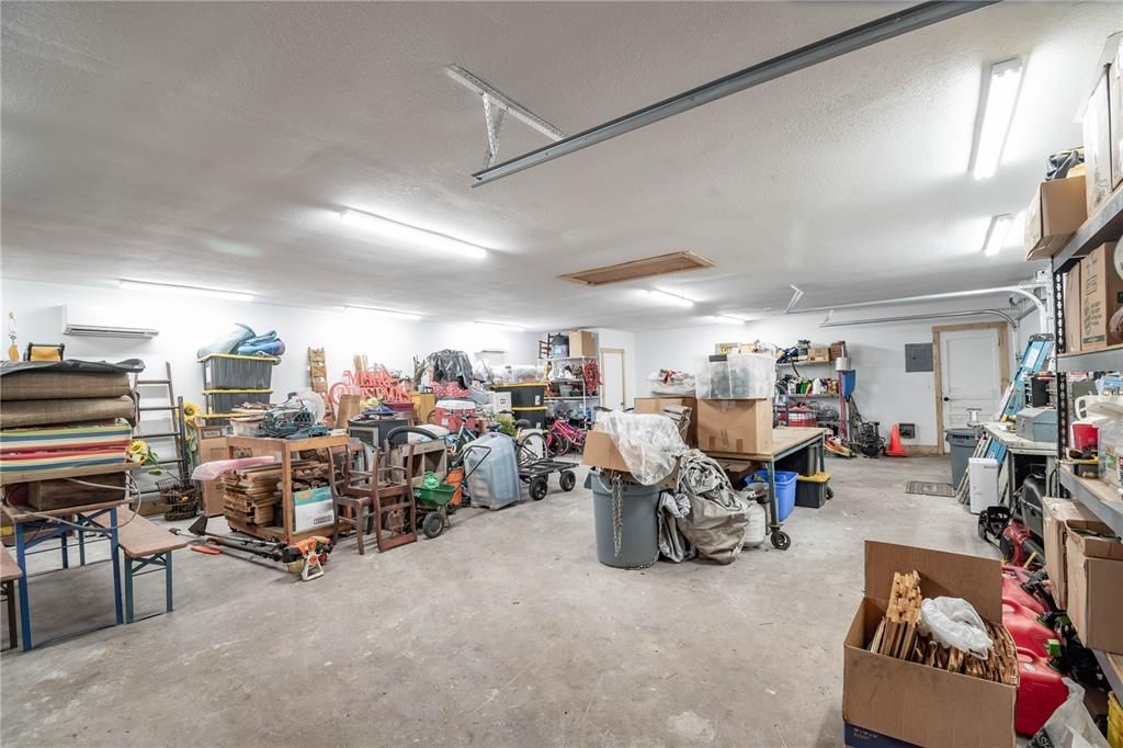 For Sale: $1,395,000 (5 beds, 4 baths, 5436 Square Feet)