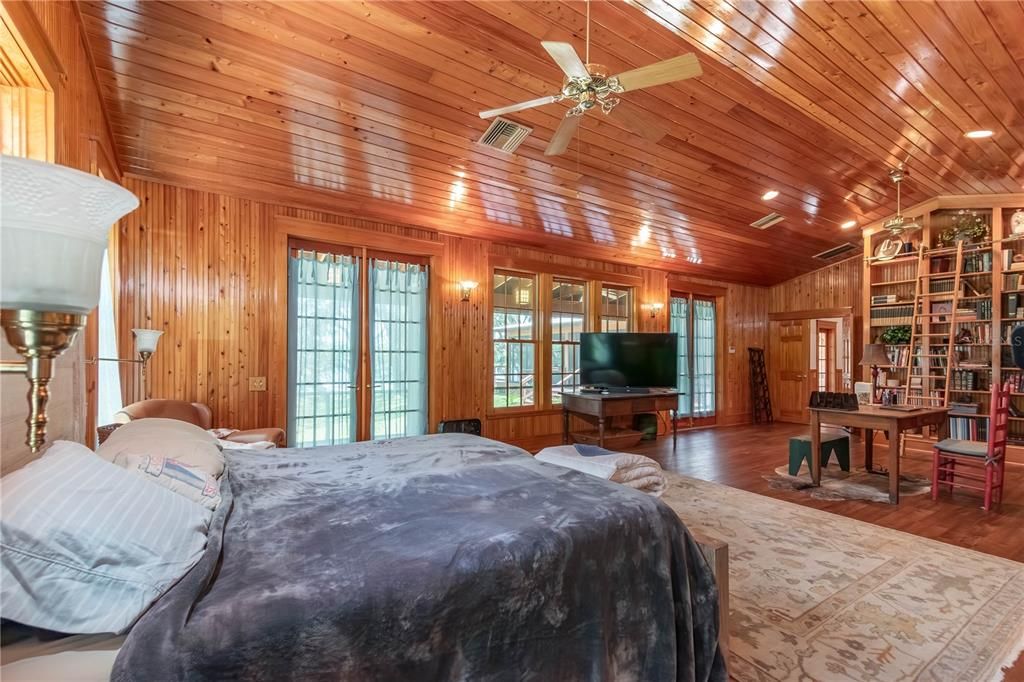 For Sale: $1,395,000 (5 beds, 4 baths, 5436 Square Feet)