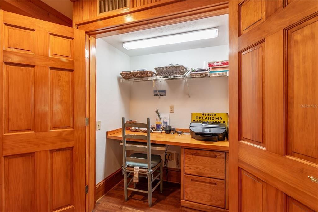 For Sale: $1,395,000 (5 beds, 4 baths, 5436 Square Feet)