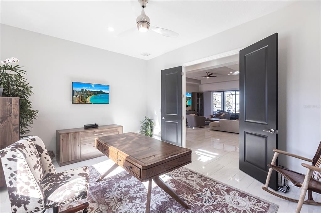 Под контрактом: $1,295,000 (3 спален, 3 ванн, 3055 Квадратных фут)