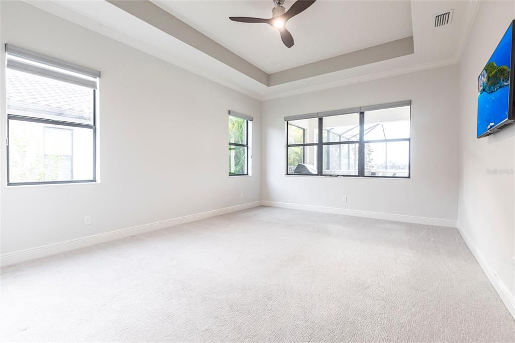 Под контрактом: $1,295,000 (3 спален, 3 ванн, 3055 Квадратных фут)