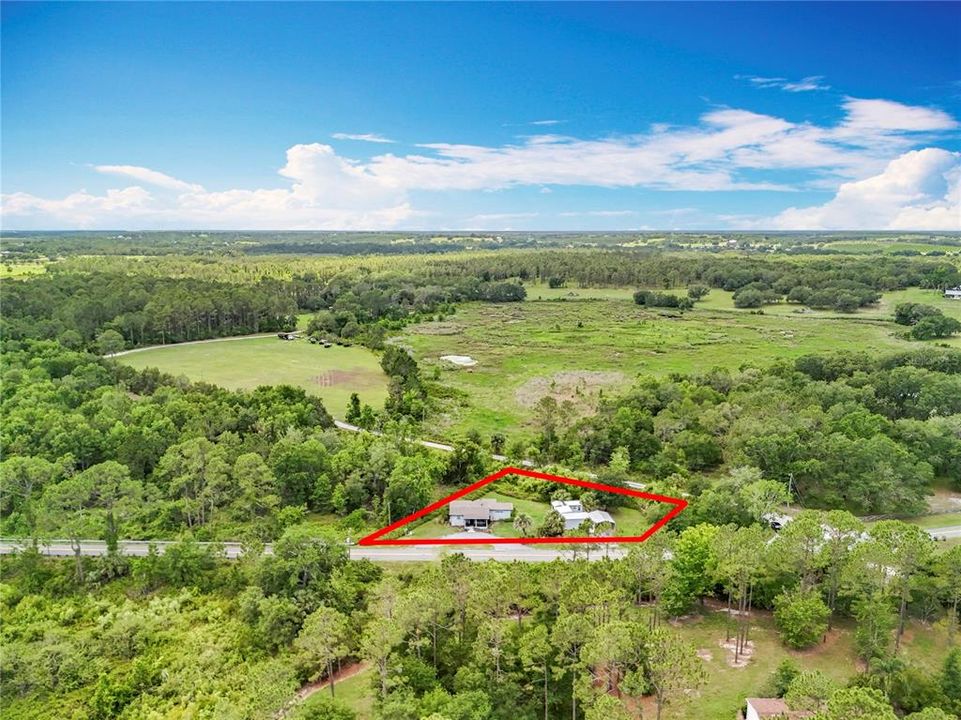 For Sale: $245,000 (3 beds, 2 baths, 893 Square Feet)