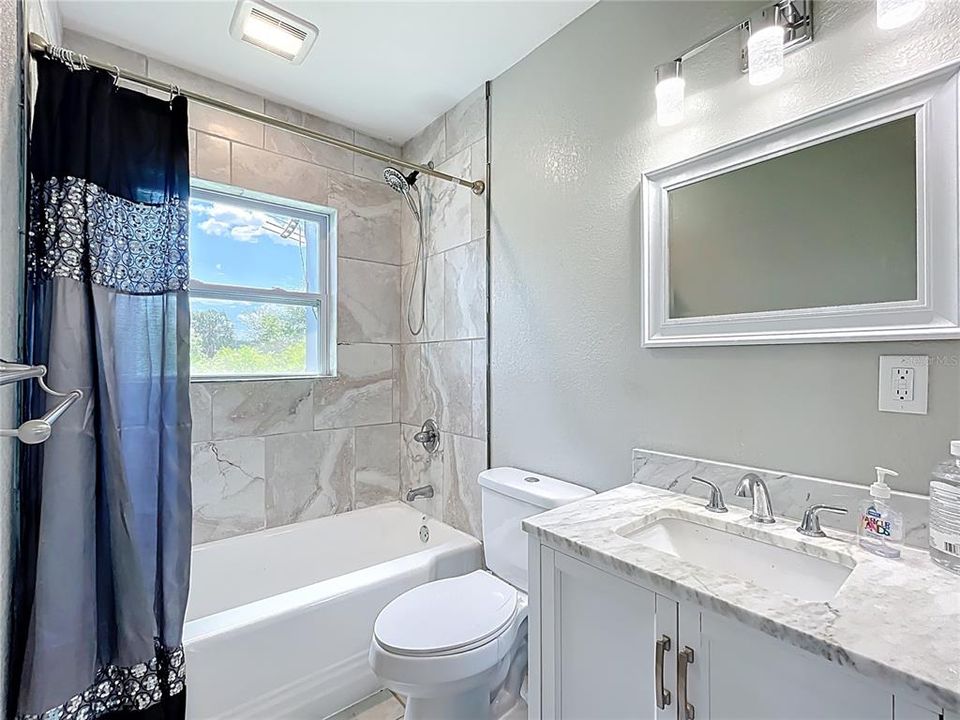 For Sale: $245,000 (3 beds, 2 baths, 893 Square Feet)