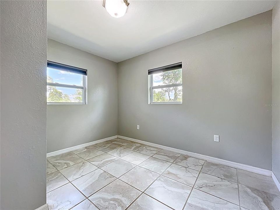 For Sale: $245,000 (3 beds, 2 baths, 893 Square Feet)