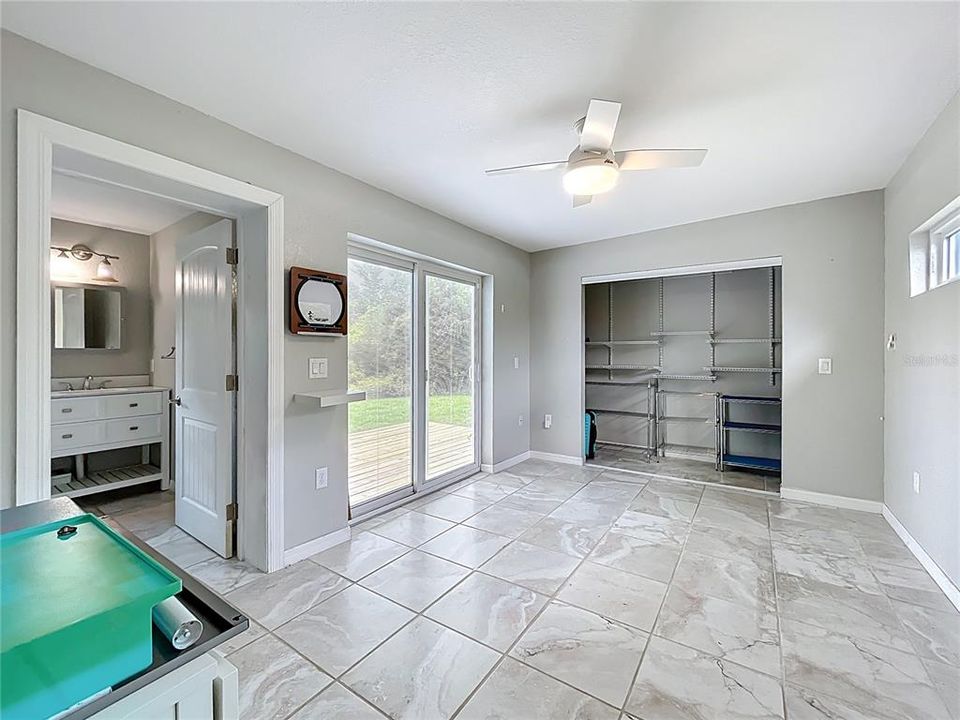 For Sale: $245,000 (3 beds, 2 baths, 893 Square Feet)