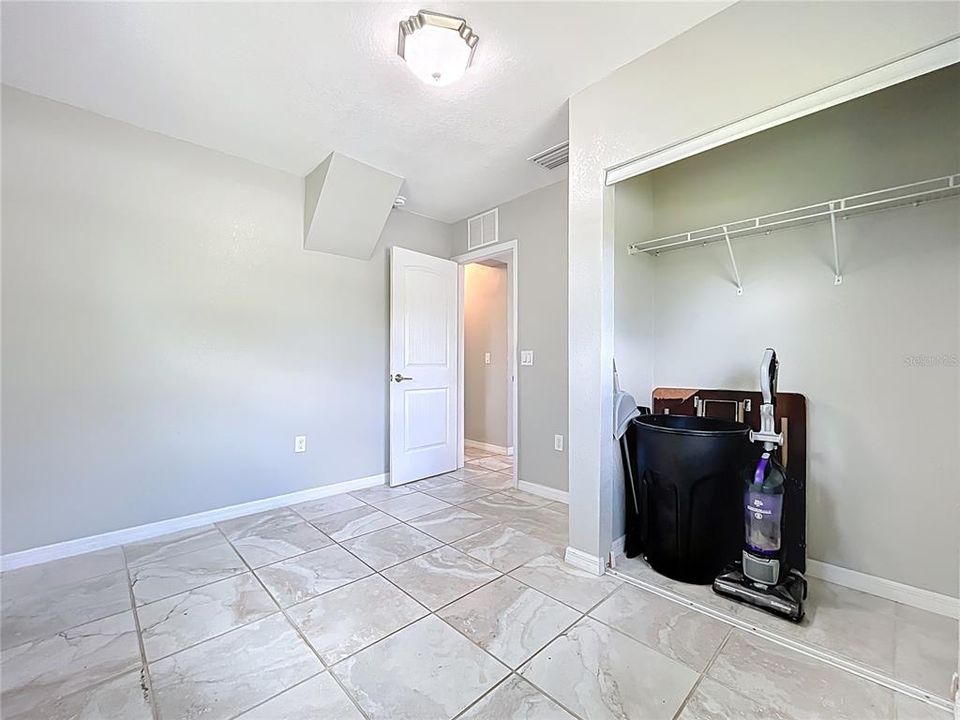 For Sale: $245,000 (3 beds, 2 baths, 893 Square Feet)