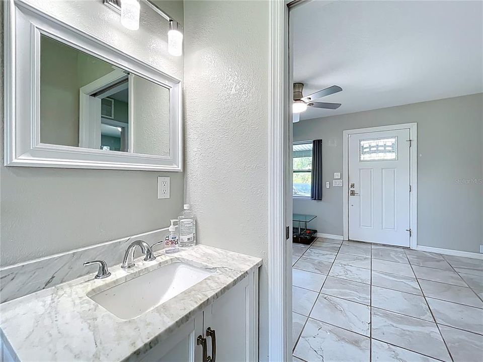 For Sale: $245,000 (3 beds, 2 baths, 893 Square Feet)