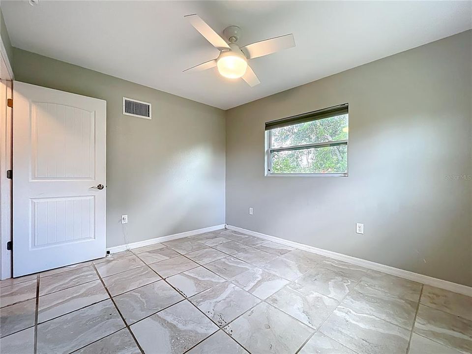 For Sale: $245,000 (3 beds, 2 baths, 893 Square Feet)