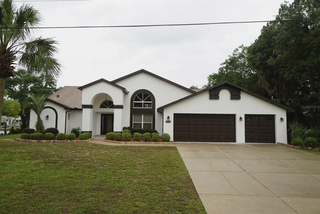 最近售出: $749,900 (3 贝兹, 2 浴室, 2286 平方英尺)