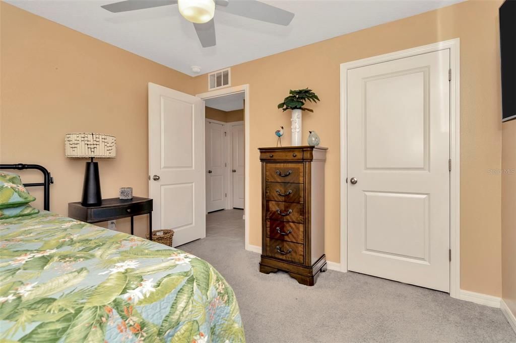 Под контрактом: $334,000 (3 спален, 2 ванн, 1516 Квадратных фут)