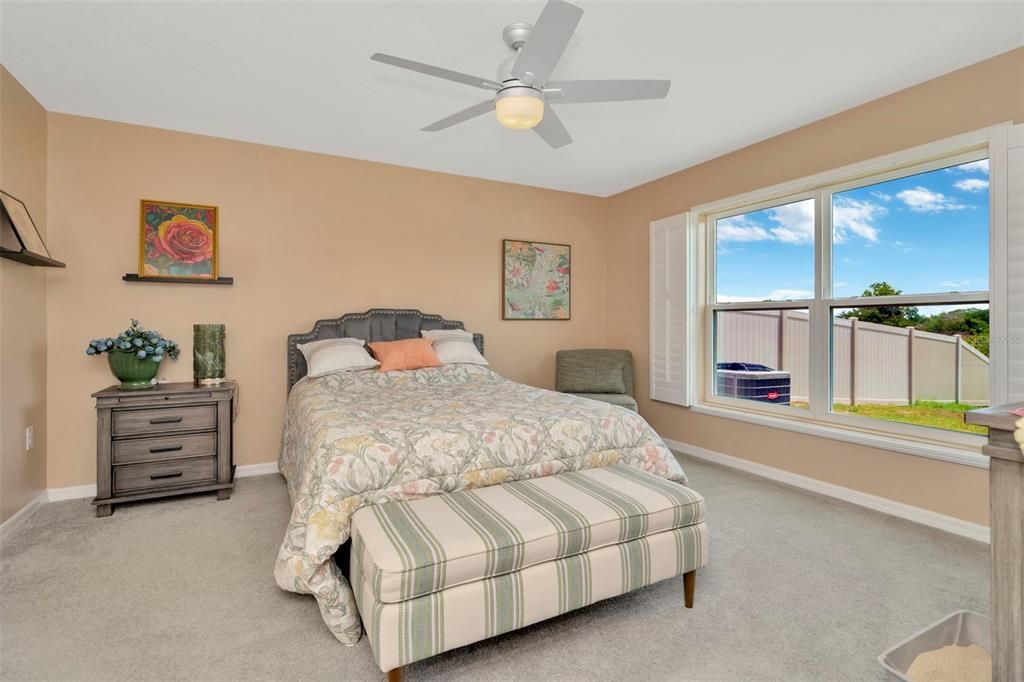 Под контрактом: $334,000 (3 спален, 2 ванн, 1516 Квадратных фут)