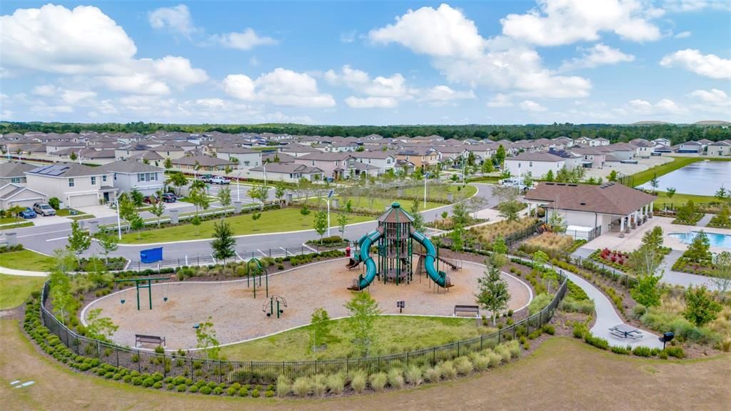 Под контрактом: $334,000 (3 спален, 2 ванн, 1516 Квадратных фут)