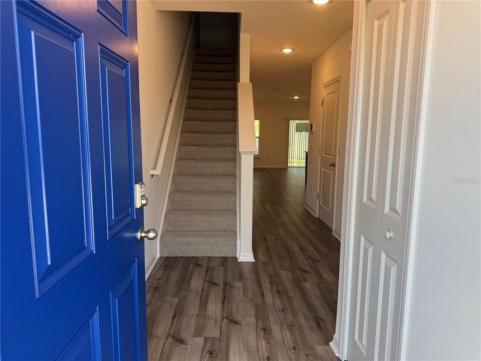 Active With Contract: $292,900 (3 beds, 2 baths, 1694 Square Feet)