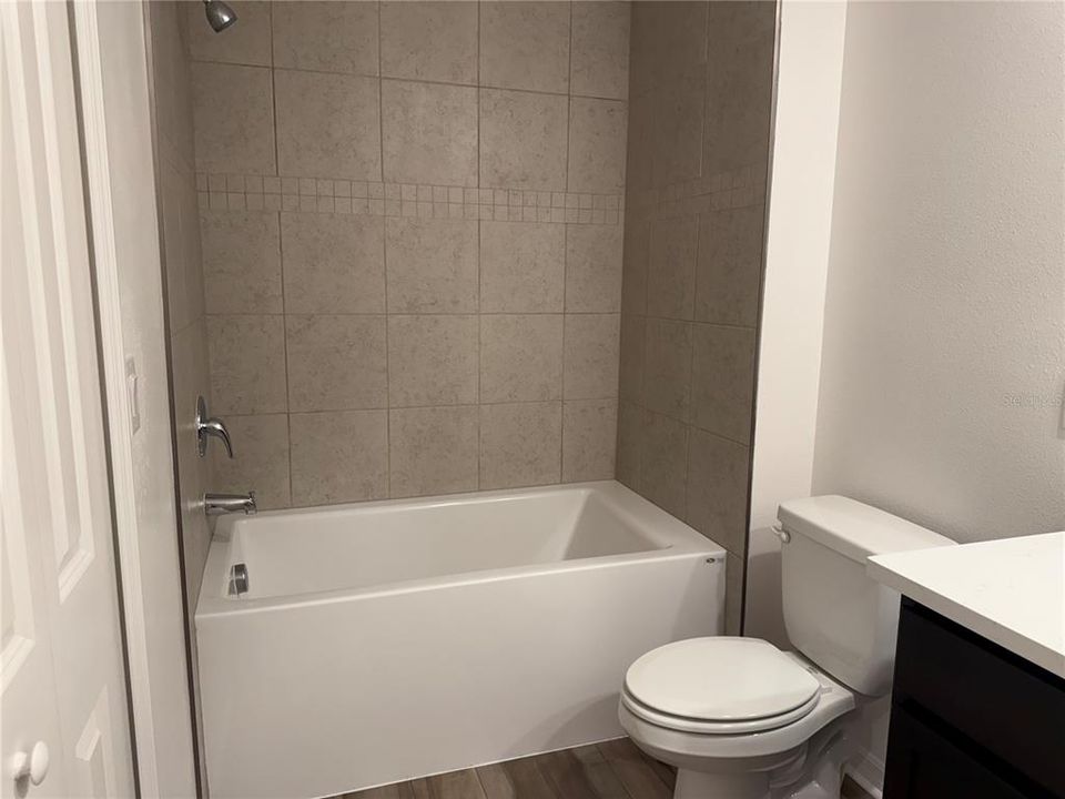 Active With Contract: $292,900 (3 beds, 2 baths, 1694 Square Feet)