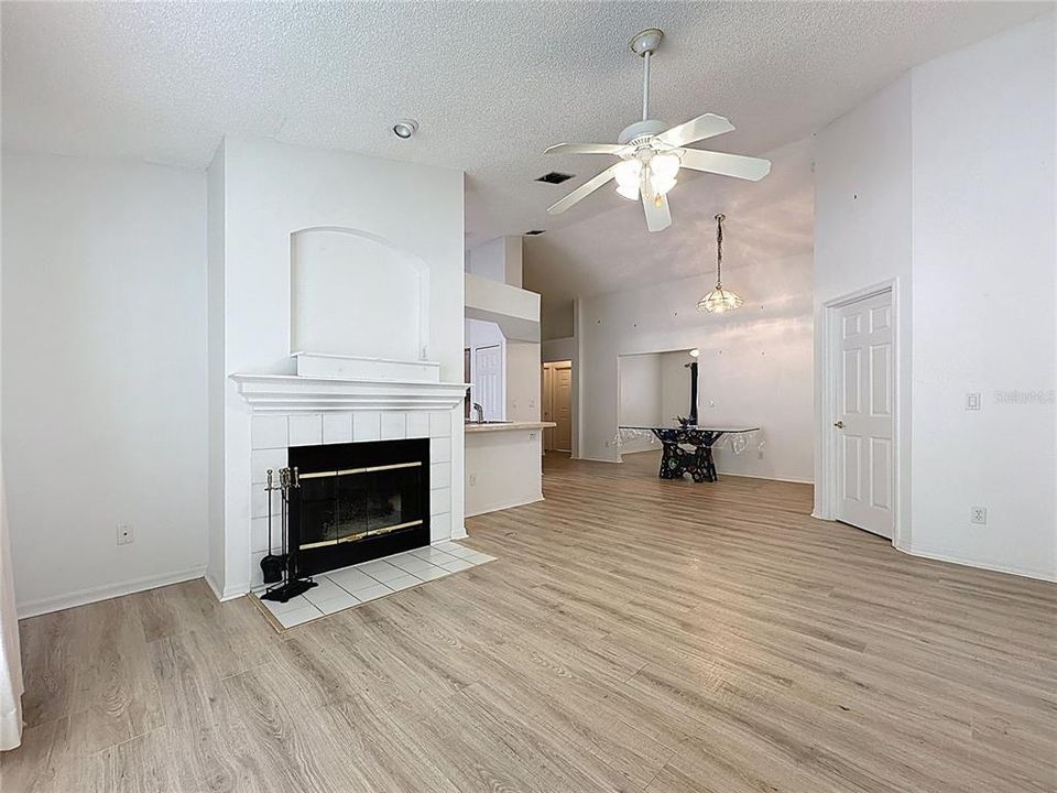 En Venta: $240,900 (2 camas, 2 baños, 1447 Pies cuadrados)