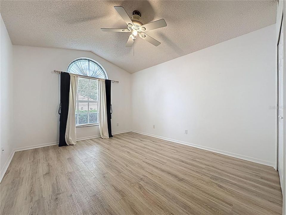 En Venta: $240,900 (2 camas, 2 baños, 1447 Pies cuadrados)