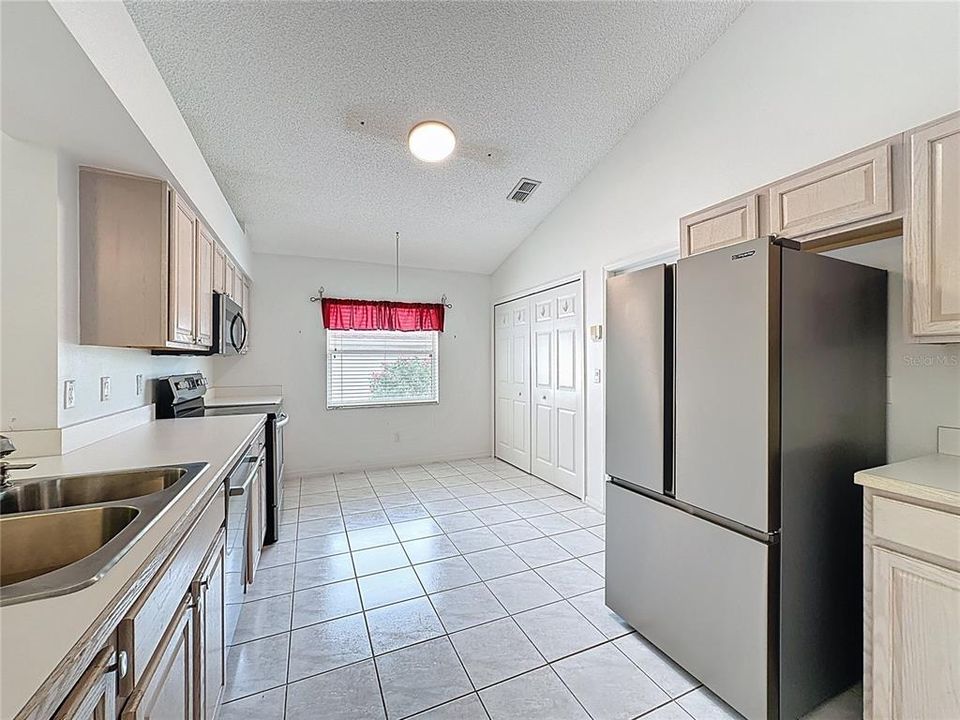 En Venta: $240,900 (2 camas, 2 baños, 1447 Pies cuadrados)