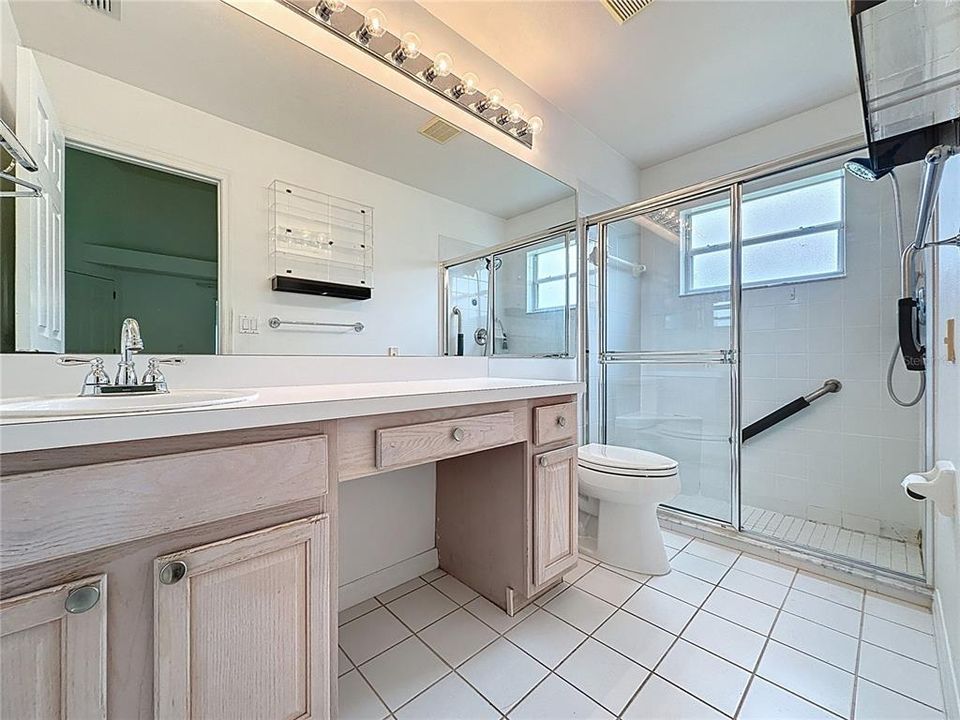 En Venta: $240,900 (2 camas, 2 baños, 1447 Pies cuadrados)